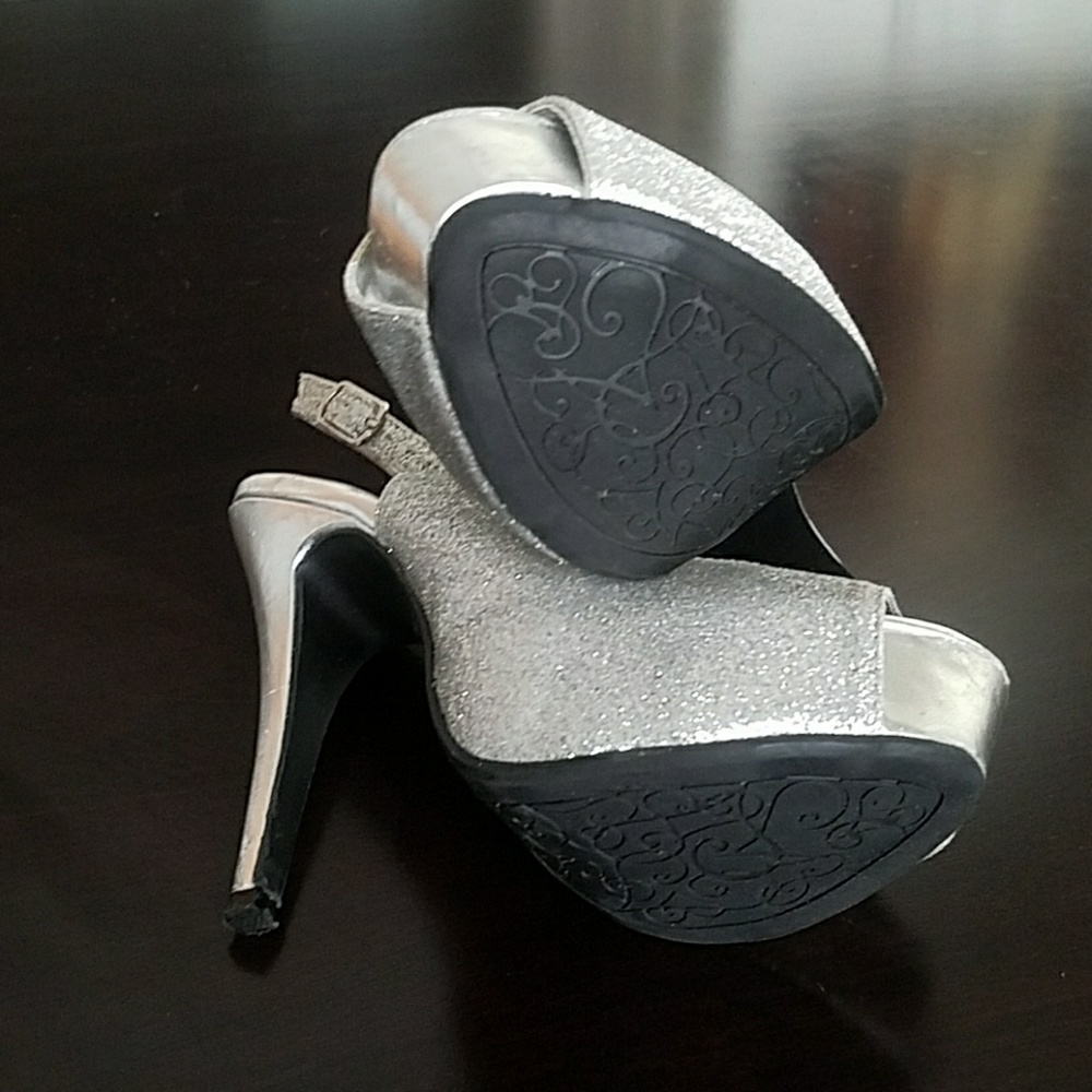 Michaelangelo Silver Glitter Heels - image 4